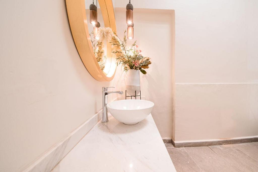 Piso Local House Hotel