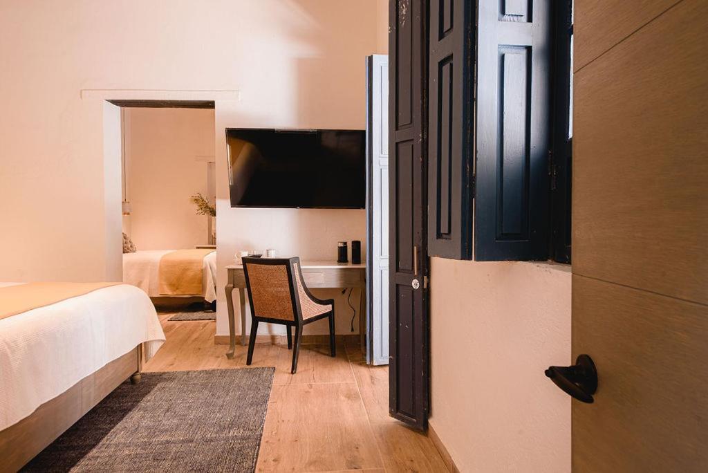 Piso Local House Hotel 4*